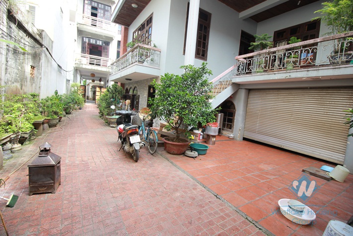 Large house with nice courtyard for rent in Westlake, Tay Ho, Hanoi